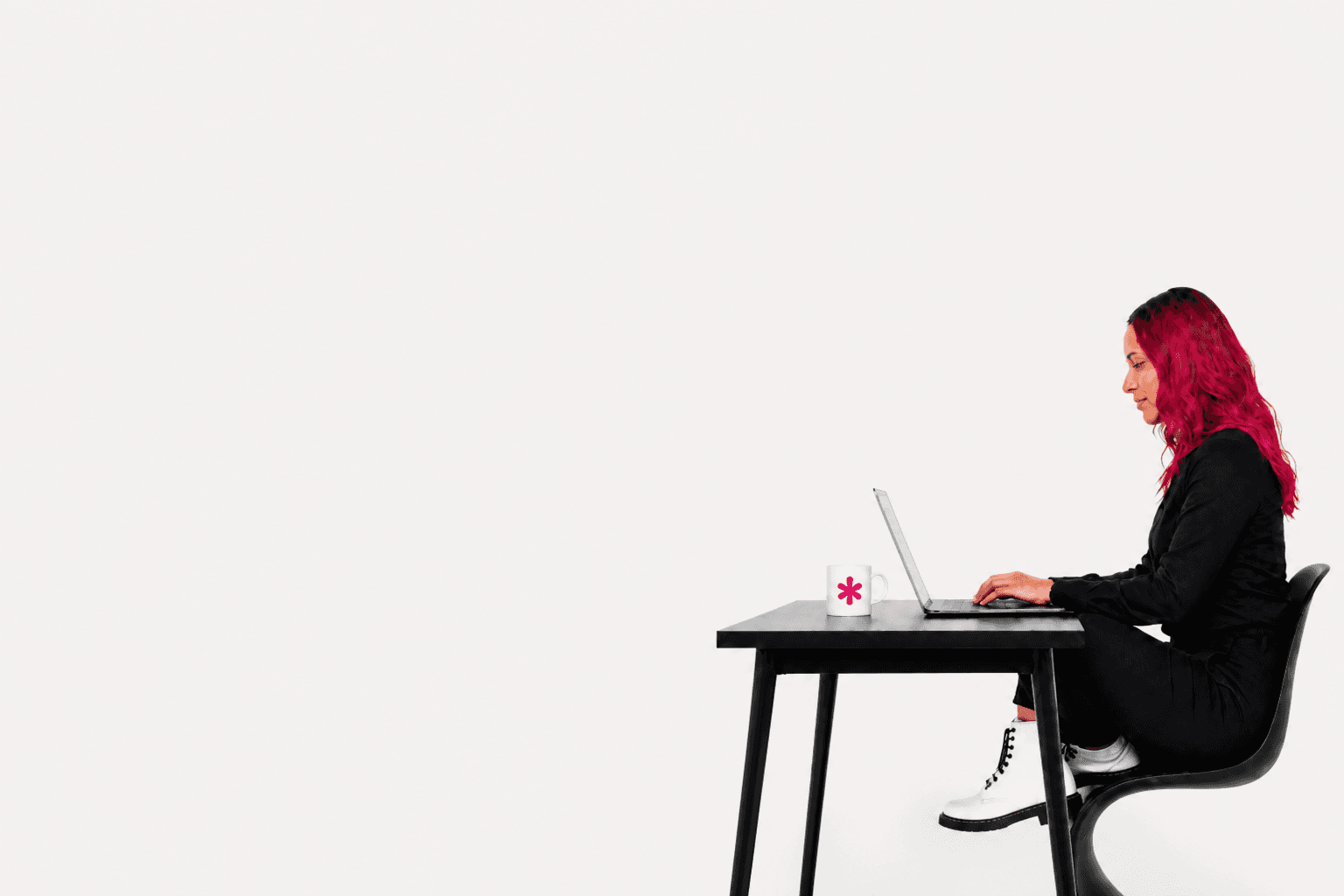 Nadin Radwan at her desk